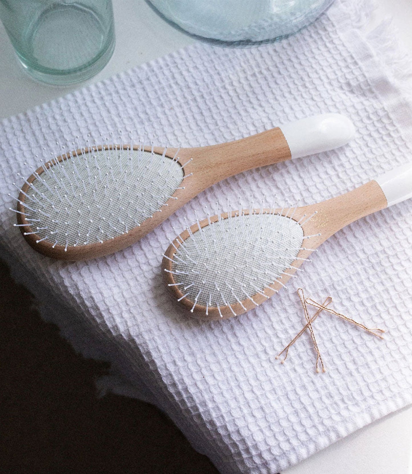 001 Wooden Detangling Hair Brush with Nylon bristles